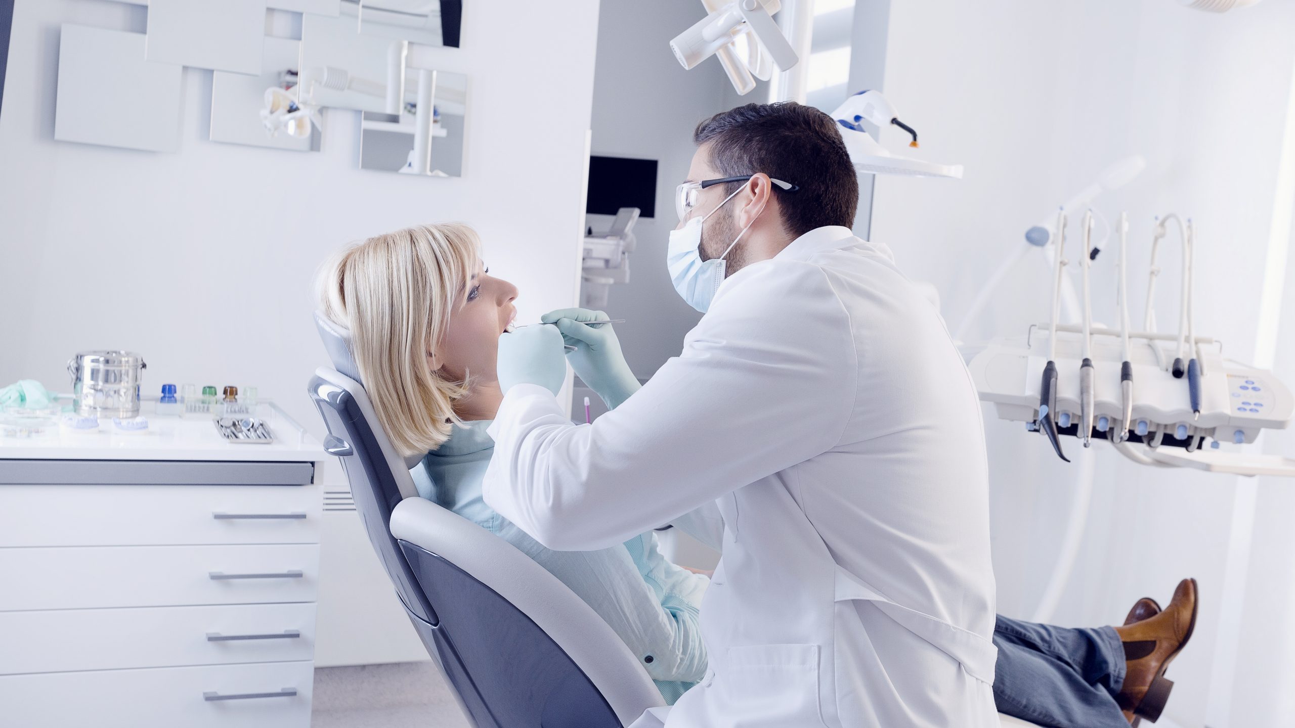 Dentist in Holcomb, KS